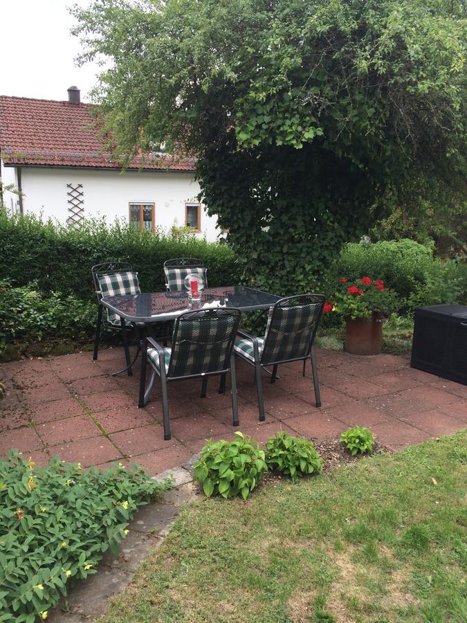 Im Grünen Illschwang